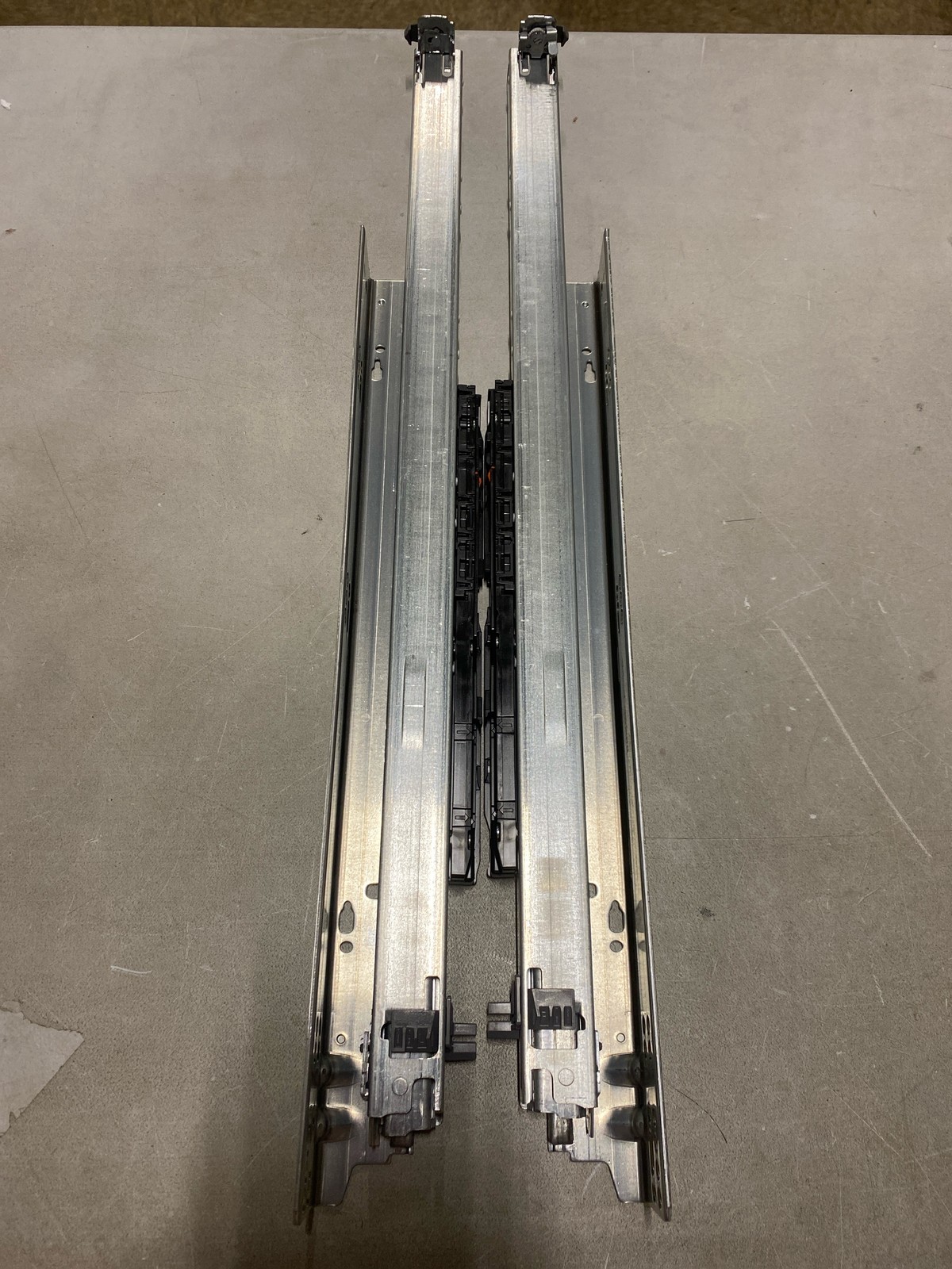 Blum 769.6100S Movento 24" Undermount Drawer Slides, 170 lbs. Soft Close - Pair