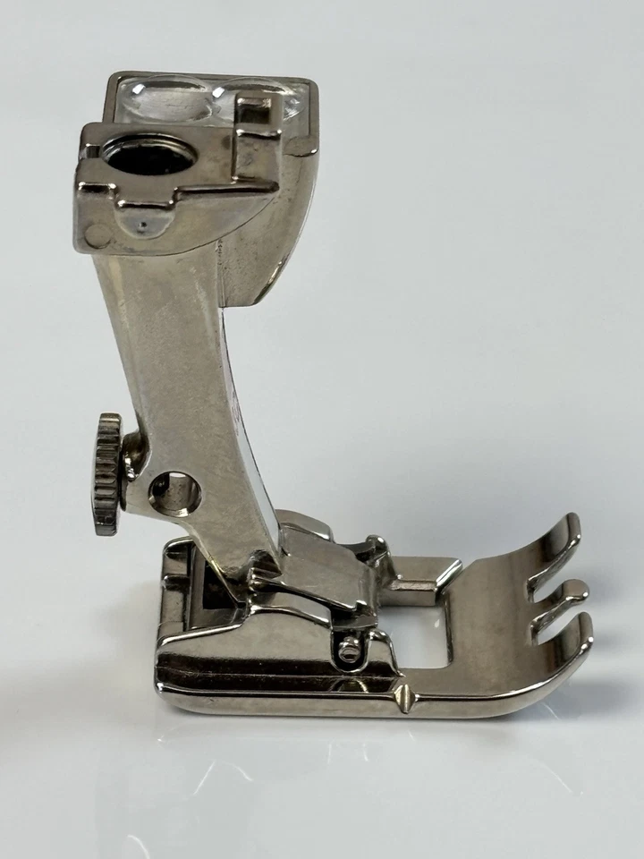 Genuine Bernina #3C Manual Buttonhole Presser Foot – 9mm – New Style - Image 3 of 4