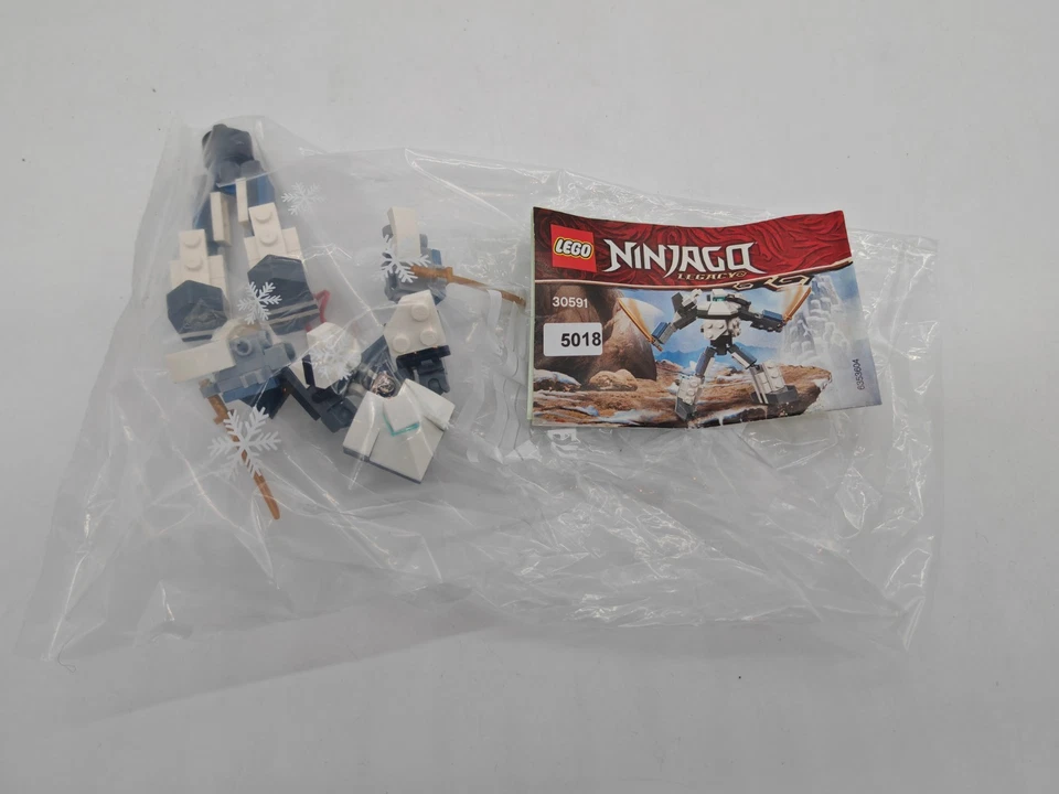 LEGO Ninjago 30591 Titanium Mini Mech, Foto 2 von 2