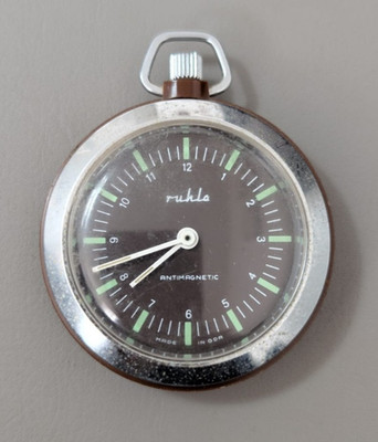 Ruhla Antimagnetic Taschenuhr Mechanisch Metall&Kunststoff  Vintage