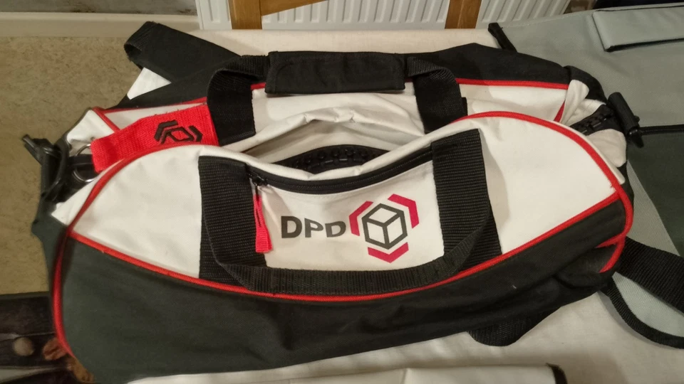 4 Stück Diverse Rucksäcke Und Taschen - Bild 3 von 4