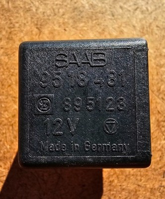 SAAB Signal Amplifier Relay #9518481/9512831. Fits SAAB 900 (86-87)/9000 (86-87)
