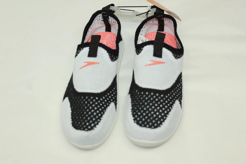 NUEVO CON ETIQUETAS Niñas Surf Strider SPEEDO Junior Talla 11-12 Negro Blanco Zapatos sin cordones para el agua Foto 2 de 4