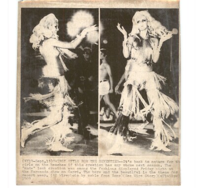Model in Beach FASHION SHOW Mare Moda CAPRI Italy VINTAGE 1969 Press Photo