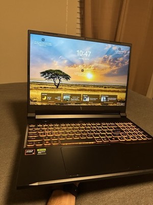 ACER NITRO V16 AI Gaming Laptop Ryzen 5 NVIDIA 5050 512 SSD 16GB RAM 17.5'' MINT