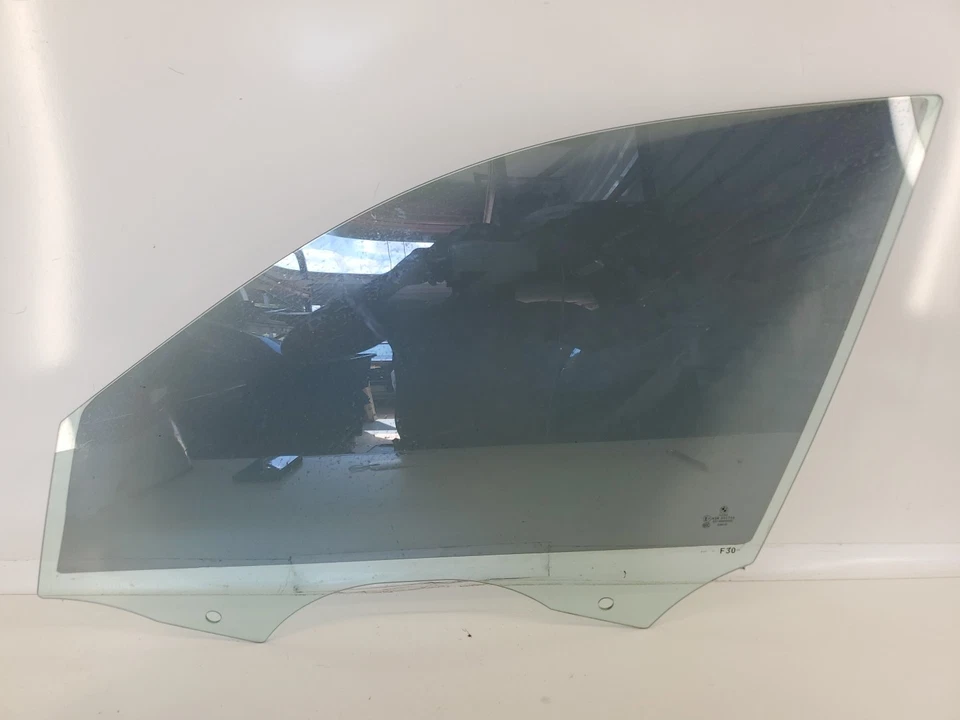 2014 BMW 335xi 335i 328i 328xi E90 Sedan Front Left Driver Door Glass / Window - Image 4 of 4