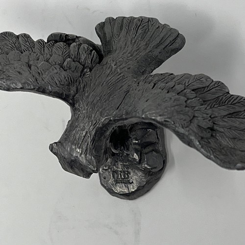 Medium Pewter Great Horned Owl Flying/catching Prey A06 - Picture 13 of 18