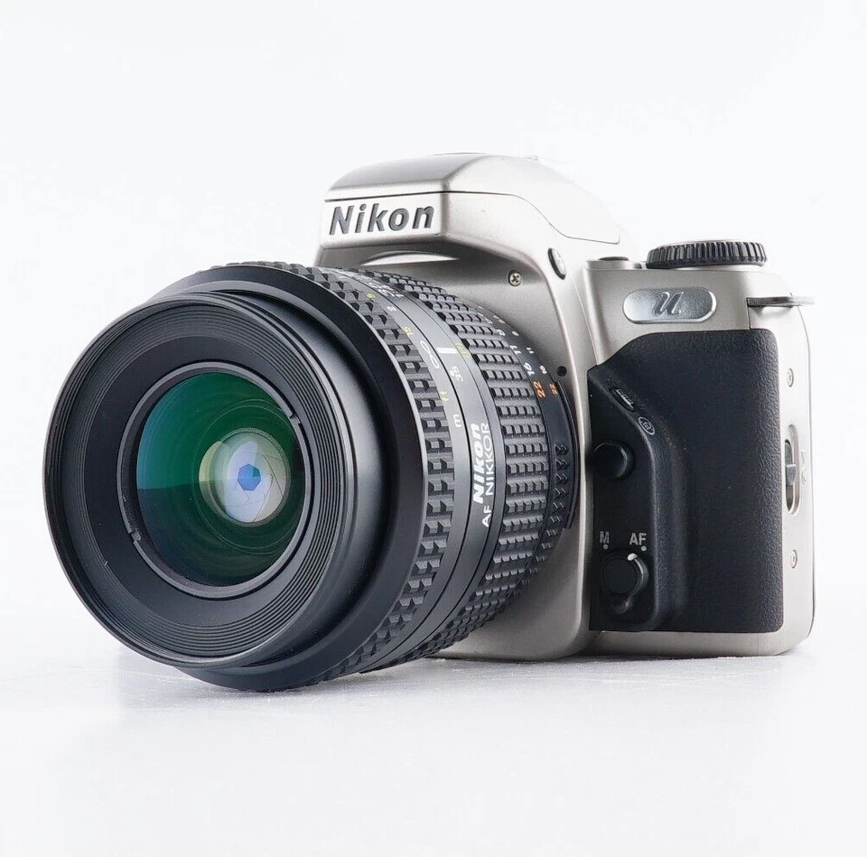 Cámara fotográfica Nikon U SLR 35 mm EX+5 con lente AF 35-80 mm F/4-5,6 D de JAPÓN