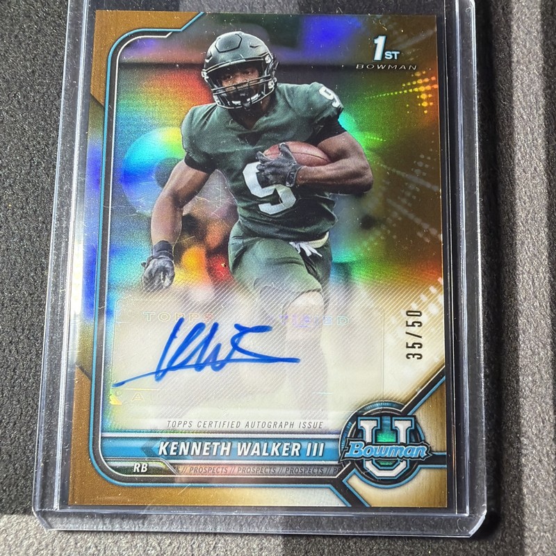 2022 Bowman Chrome U KENNETH WALKER III 1st Bowman True Gold  AUTO SP #35/50 RC