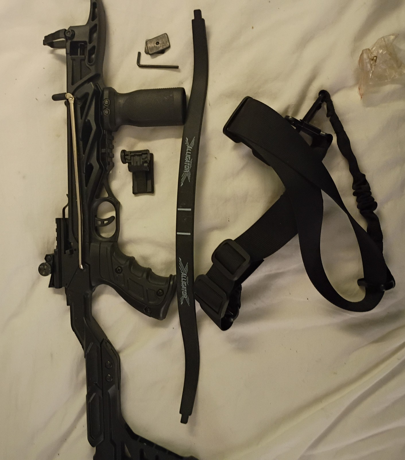 Brand New 80lb Crossbow