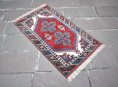 Vintage Turkish Rug 29'' x 50'' Anatolian Antalya Region Famous Dosemealti Rug