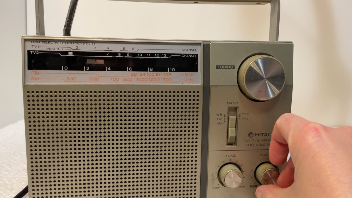 Vintage Hitachi Portable Radio Model No. KH-969H TV1/TV2/WB/FM/AM