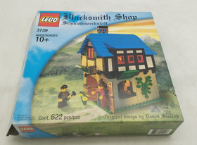 LEGO 3739 Blacksmith Shop GOOD MIB Box Classic Castle Vintage Rare 2002 Kingdoms