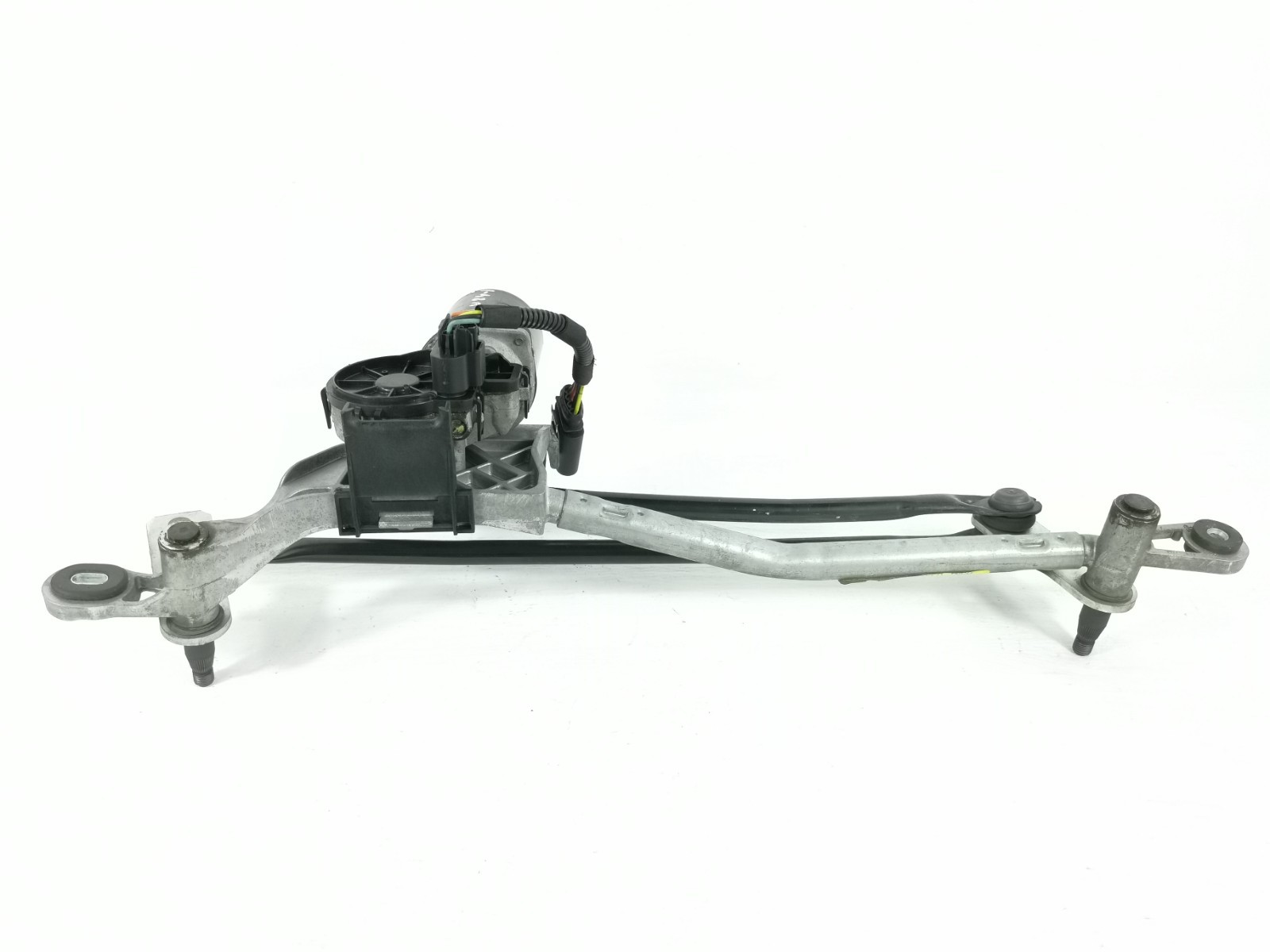 Maserati Ghibli S AWD 3.0L Auto 2014 Front Windshield Wiper Motor Linkage OEM