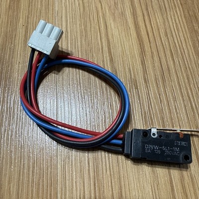 10PCS NEW D2VW-5L1-1M   Miniature Basic Switch #F22
