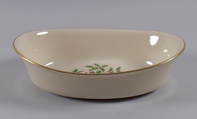 Lenox HOLIDAY Porcelain 8'' Oval Vegetable Bowl