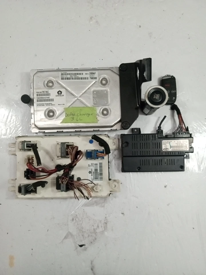 2014 DODGE CHARGER ENGINE COMPUTER ECU BCM COMMUNICATION MODULE KEY IGNITION SET - Изображение 2 из 4