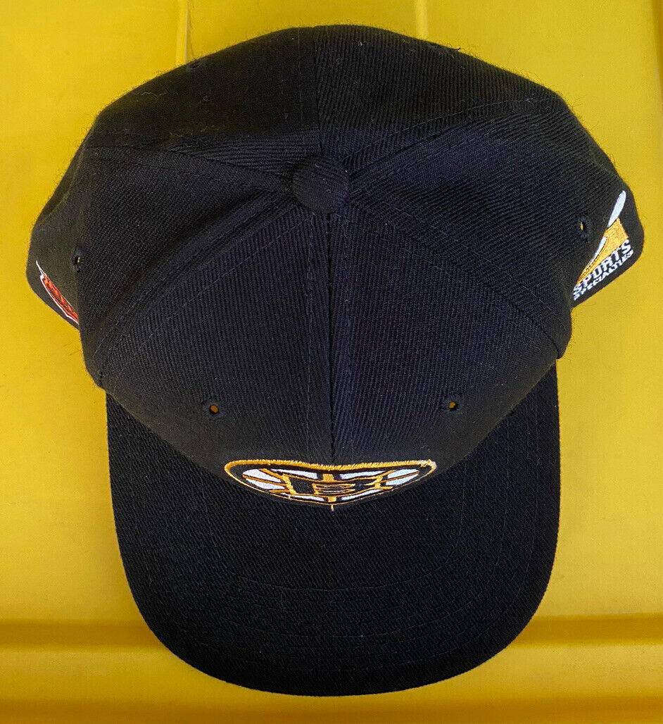 NWOT Vintage Boston Bruins Sports Specialties Plain Logo NWOT Vintage Boston Bruins Sports Specialties Plain Logo