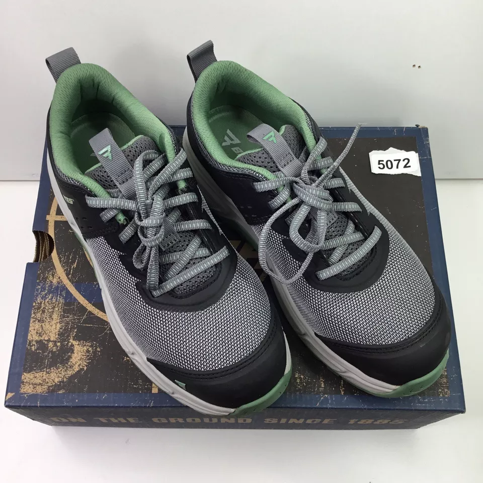 Women's JumpStart Low EnergyBound Carbon Safety Toe Work Shoe Grey/Jade - E09502 - Image 4 of 4