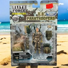 1:18 Blue Box Toys BBi Elite Force Modern US Army SGT Brookes Paratrooper Figure