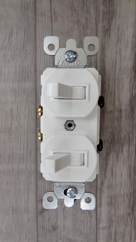 Leviton 5224-2W Combination Two Single Pole Switches 15 Amp 120/277 Volt AC/CA