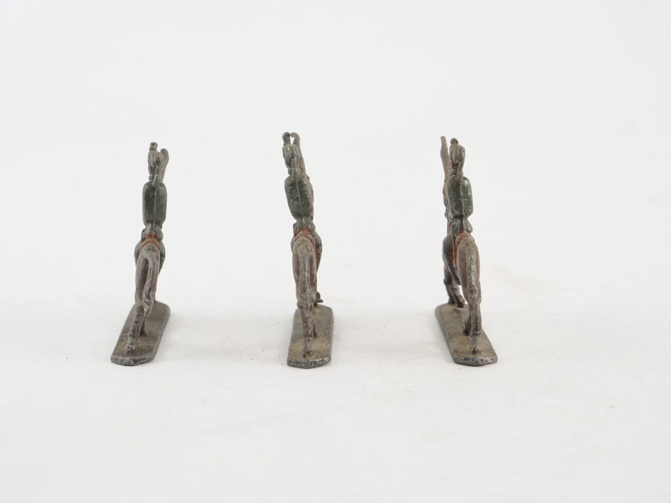 Lot de 3 cavaliers porte-drapeau soldat métal plomb hauteur totale de 55 mm - Photo 4/4