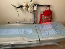 Las Vegas-Migun chiropractic traction massage table-photon red lite-PEMF therapy
