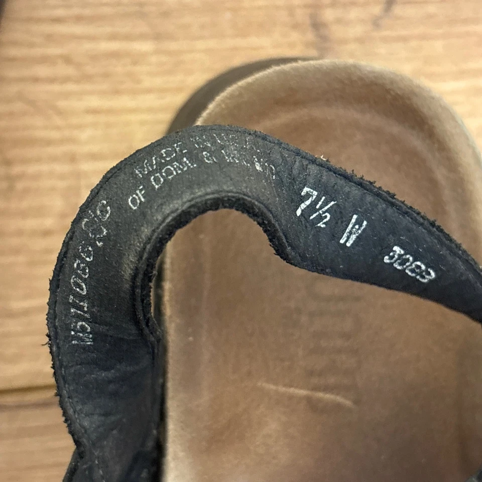 Sandalia de enebro MUNRO para mujer talla 7,5 ancho negro gamuza plataforma cuña de corcho Foto 4 de 4