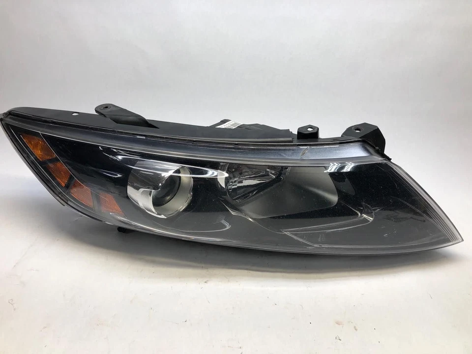 Conjunto de faros proyectores HID pasajero derecho Kia Optima SX 2012-13 92102-2T131 Foto 3 de 4