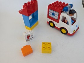 Lego Duplo 10527- Ambulance - Hospital - Doctor / EMT- Complete - 2014