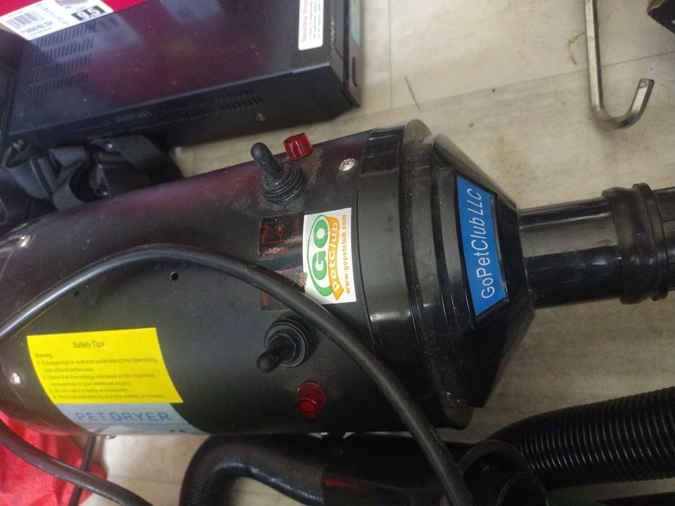 Secador para mascotas GoPetClub 2 velocidades 2 ajustes de calor DT-401 probado funcionando Foto 4 de 4