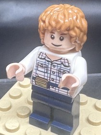 Lego Gray Mitchell Minifigure Jurassic World 75916 jw002