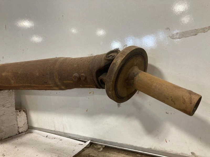 Rear Drive Shaft Without Tow Package Fits 93-94 CROWN VICTORIA 1582269 Foto 2 de 4