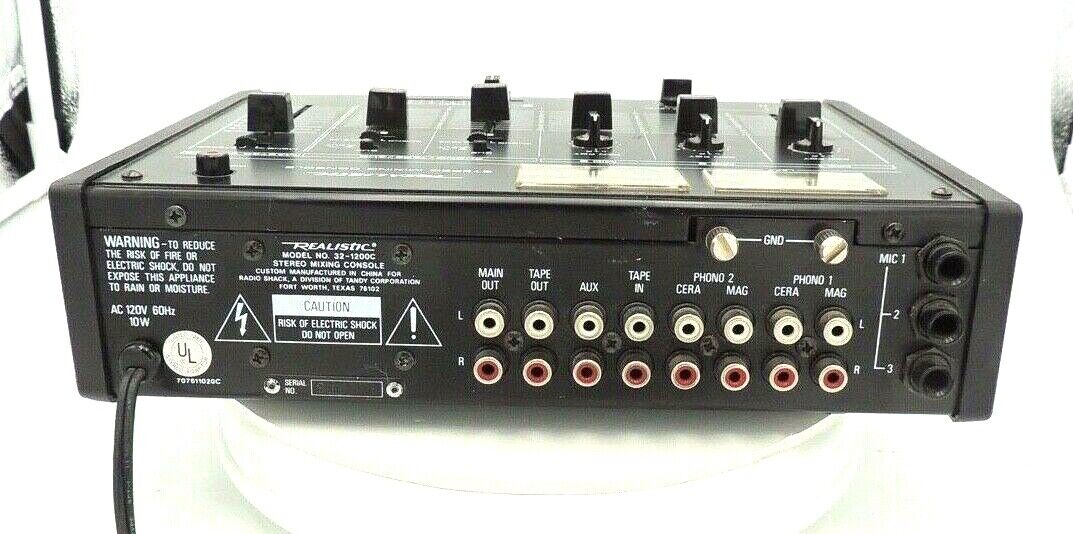 Realistic Stereo Mixing Console Model 32-1200C Vintage Realistic Stereo Mixing Console Model 32-1200C Vintage