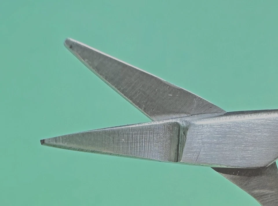 Mini Schere 6,5 cm gerade Fadenschere Stickschere - Bild 2 von 4