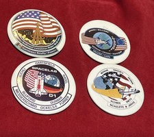 NEW Smithsonian- Lot 4 Space Shuttles Challenger, Discovery VTG Pinback Buttons