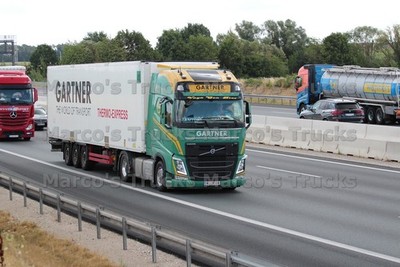 LKW Foto Volvo FH Kühlsattelauflieger Österreich grün GARTNER | THE WORLD #l2hg