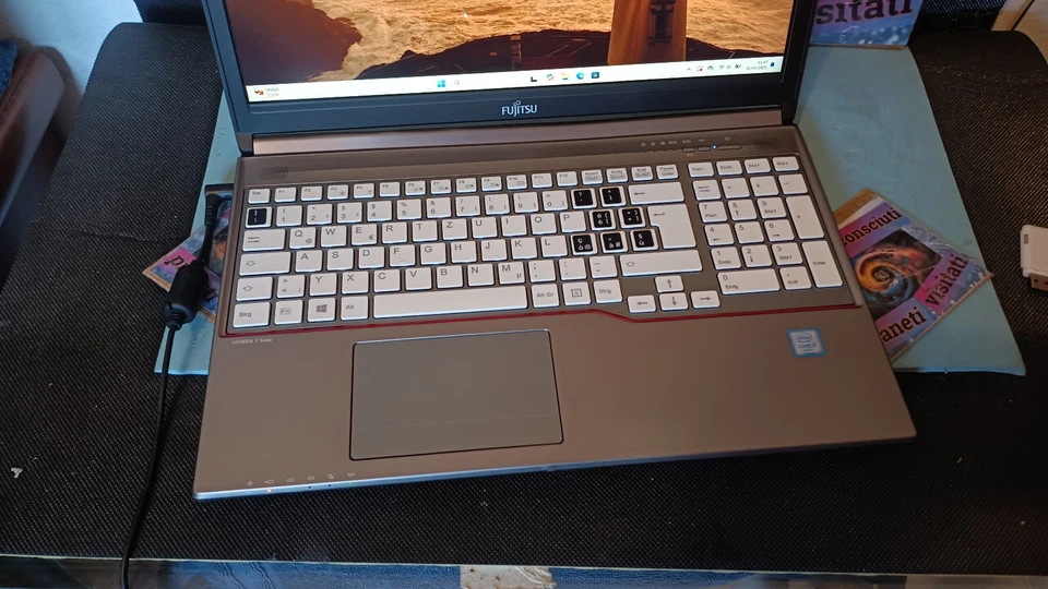 Fujitsu LifeBook E756 15,6" 1920X1080 I5-6200 2,4Ghz 8gb 128gb nvme windows 11 - Immagine 2 di 4