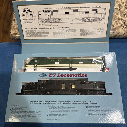 Locomotora diésel Proto 2000/like escala HO Southern EMD E7A #2909 CC | Zustand: New