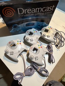 SEGA Dreamcast Box + Broadband Adapter Box + 4 Dreamcast Controllers! RARE!