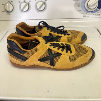 Munich X  Goal 1564  Mens Size 10 EU 44 Mustard