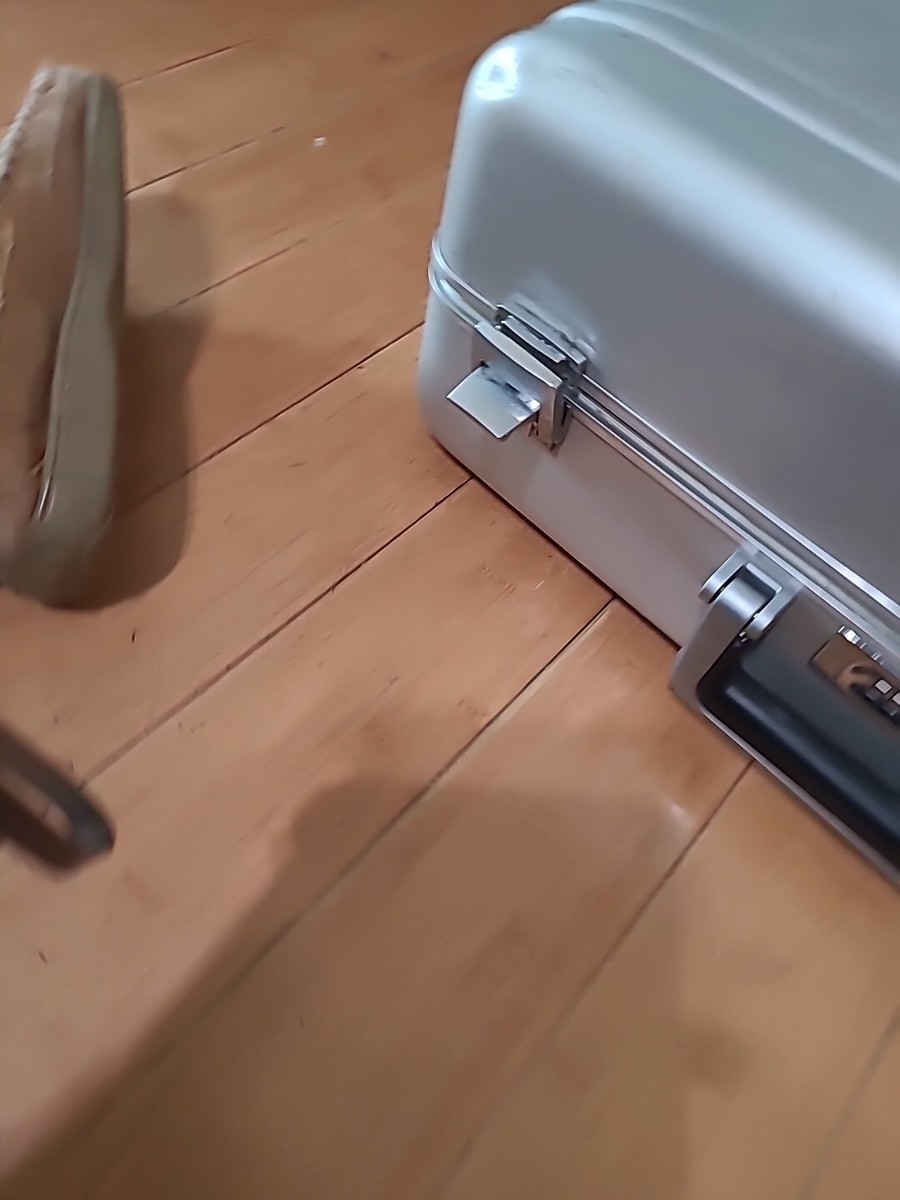 Zero Halliburton Briefcase Aluminum Case / Combination Lock 21 X