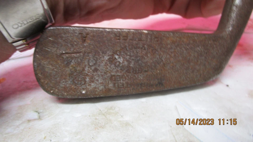 J. MacGregor Putter With Wood Shaft And Leather Grip 36 " - Image 2 of 3