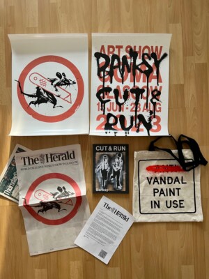 Banksy Cut & Run Set / Bundle, Print, Bag, Buch - Katalog, Zeitung