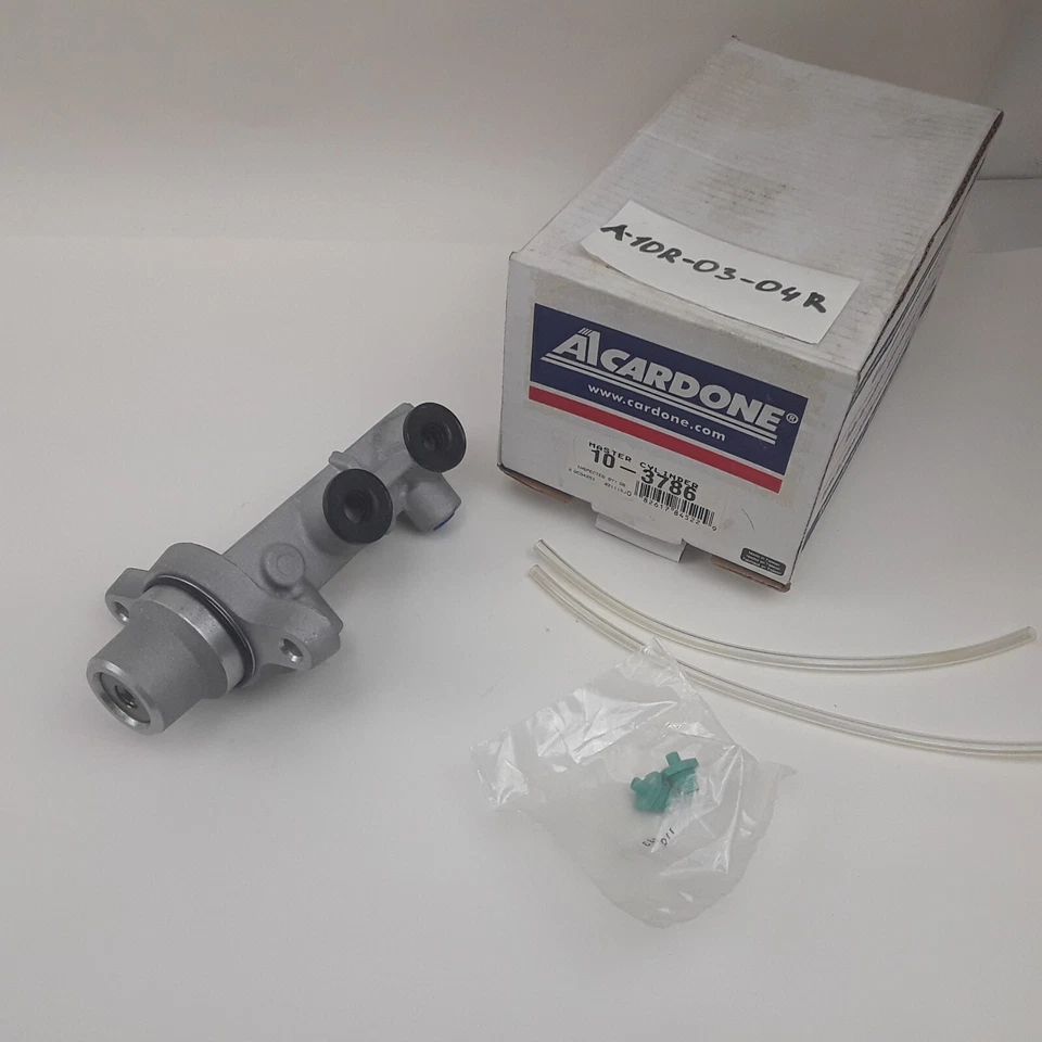 Cilindro maestro de freno Cardone 10-3786 gris aluminio para Ford Mercury 2008-2009 Foto 2 de 4