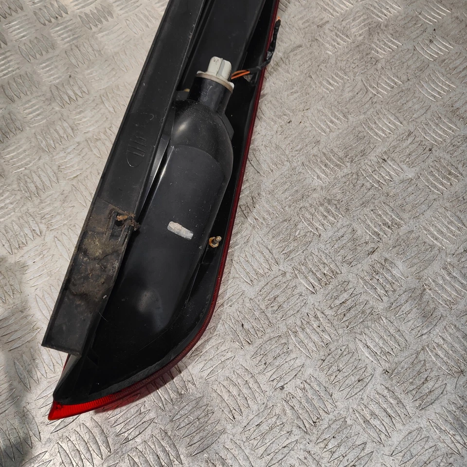 2006 FORD FOCUS ПАССАЖИРСКИЙ ЛЕВЫЙ ЗАДНИЙ ФОНАРЬ 4M5113405A #1 - Изображение 4 из 4