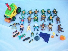 Lote de 18 figuras de acción de colección Teenage Mutant Ninja Turtles y varias de colección surtidas