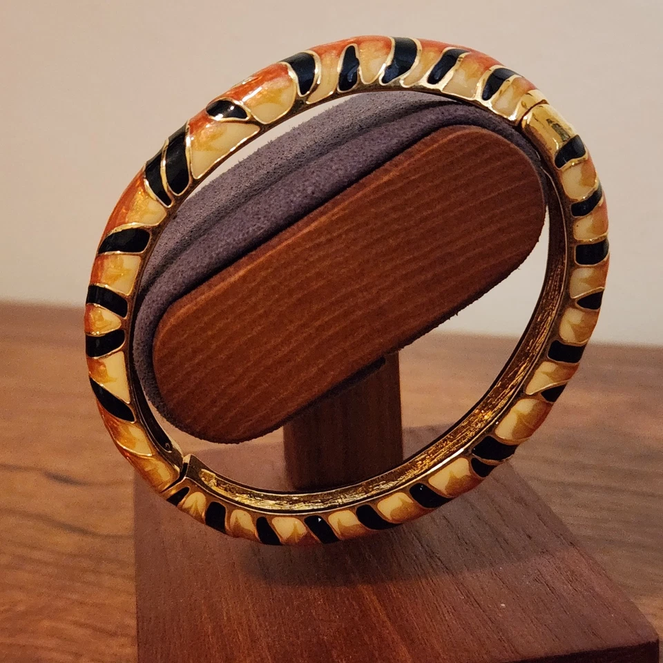 Brazalete Brazalete Firmado Kenneth Jay Lane 2006 Naranja Rayas Esmalte Bisagras Foto 3 de 4