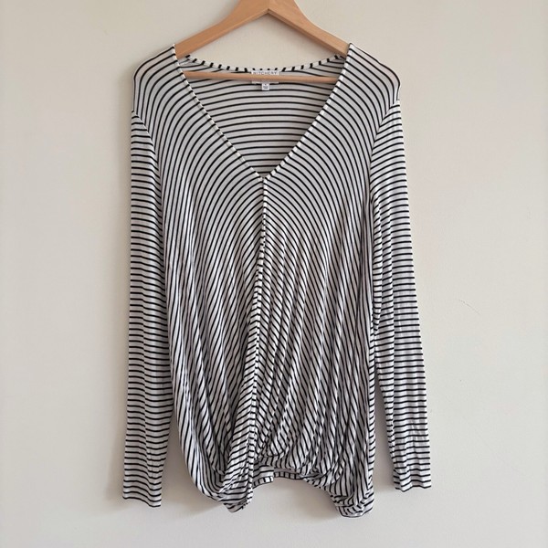 Witchery Size Small Black White Long Sleeve Viscose Shirt Draped Top