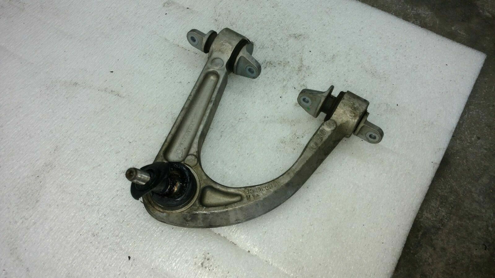 MCLAREN MP4-12C FRONT LEFT UPPER CONTROL ARM OEM 11B0367CP 11B0044CP